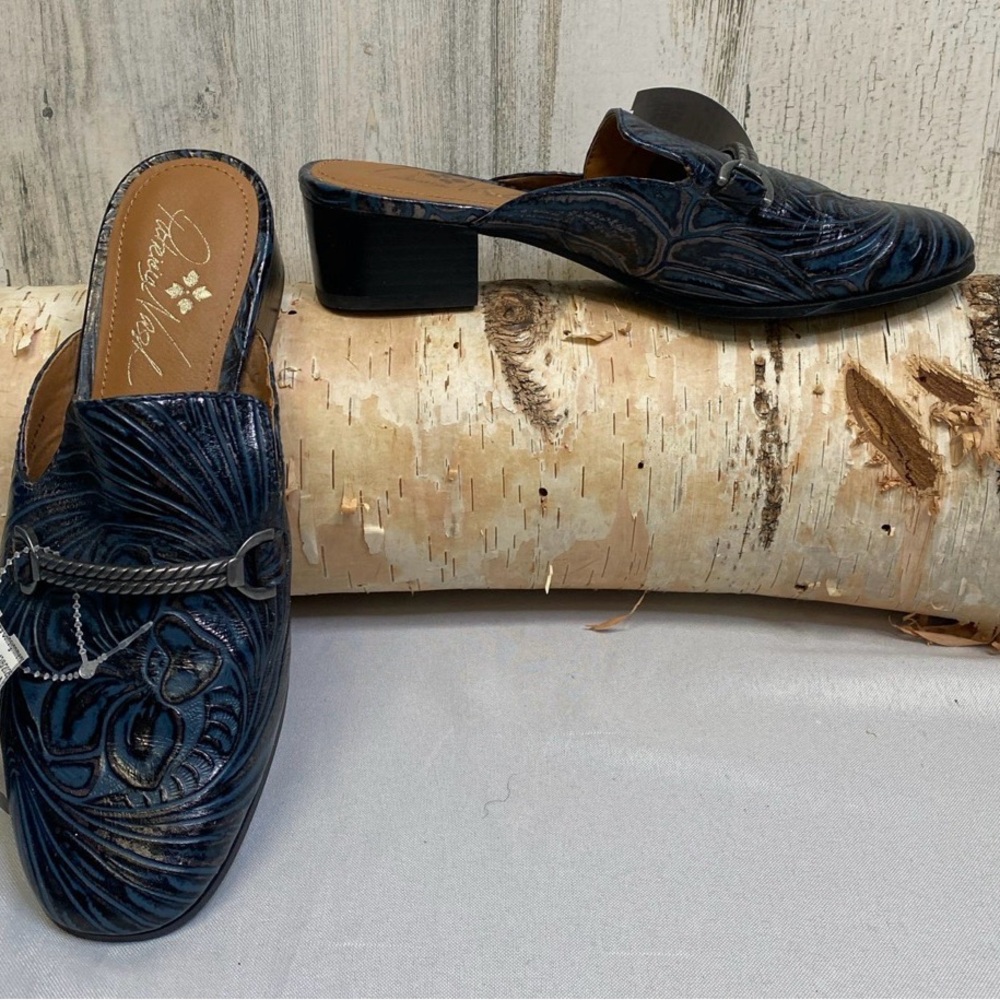 Patricia Nash Mules/clogs slip ons. Blue w silver bar. 1.5 inch heel NWOT